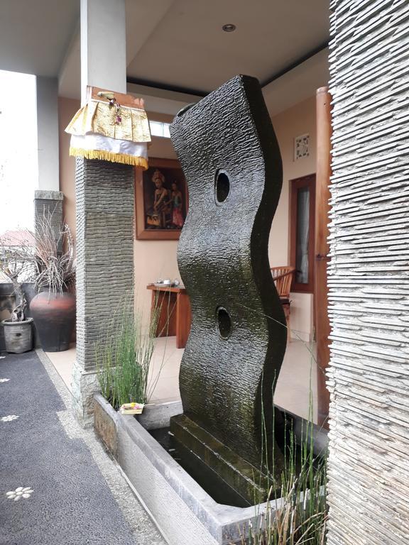 Adi House Homestay อูบุด ภายนอก รูปภาพ