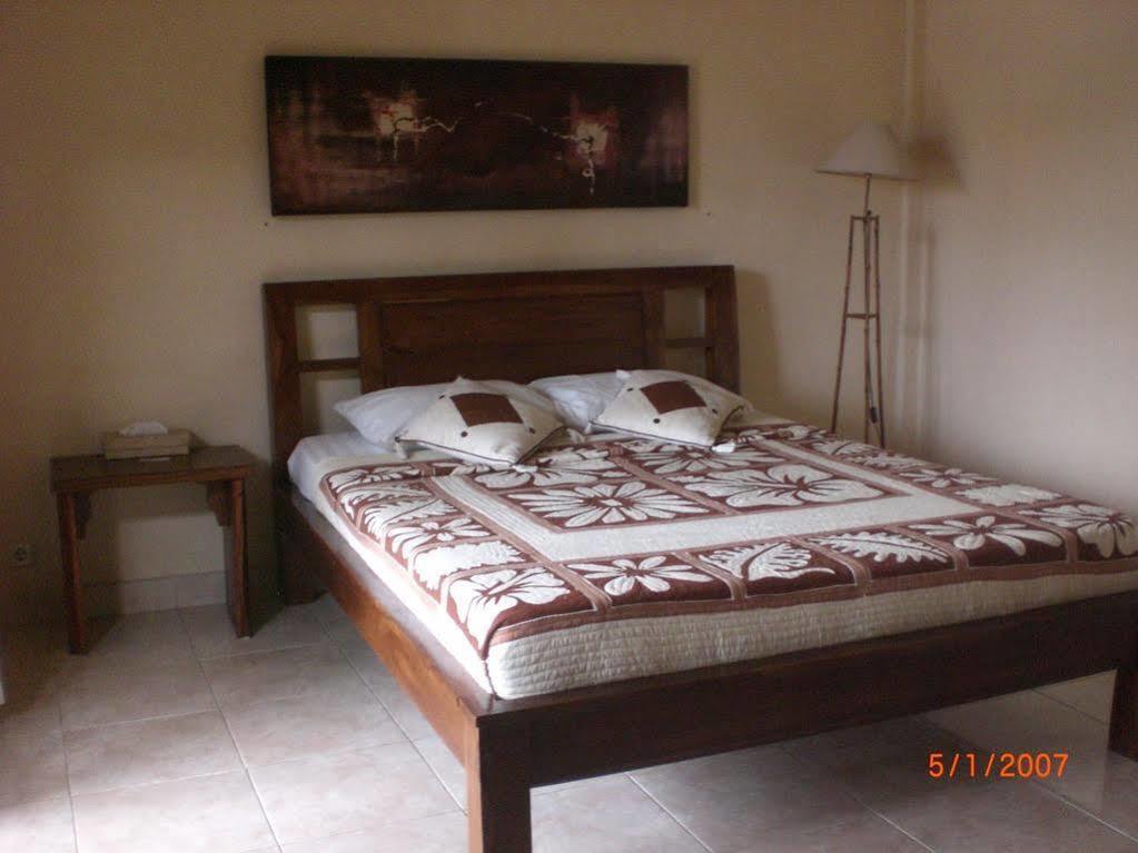 Adi House Homestay อูบุด ภายนอก รูปภาพ