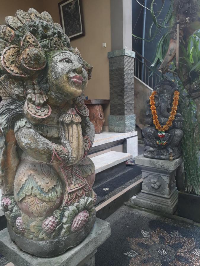Adi House Homestay อูบุด ภายนอก รูปภาพ