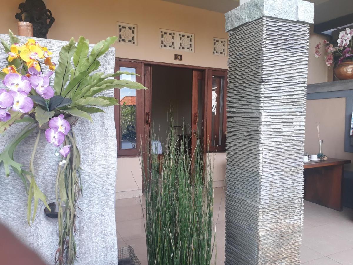 Adi House Homestay อูบุด ภายนอก รูปภาพ